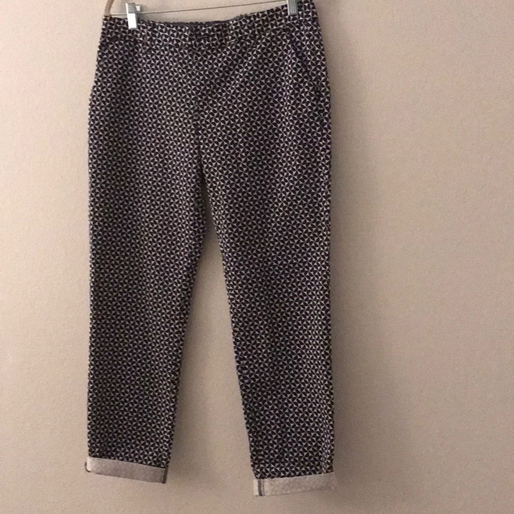 Tommy Hilfiger cropped pants. Navy white, NWOT. 6